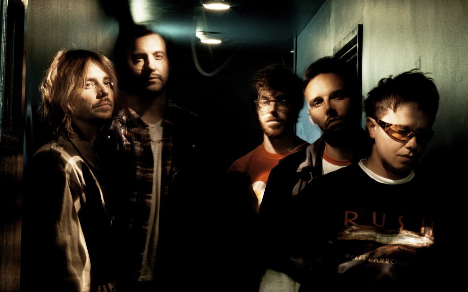 Nothing But Thieves webpage
