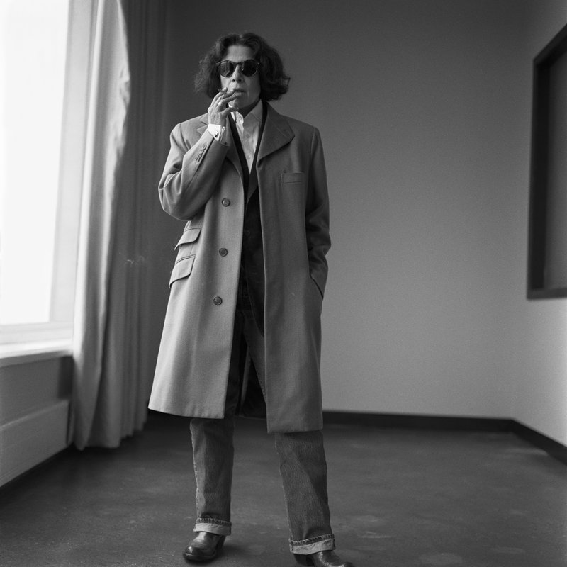 Fran Lebowitz standing