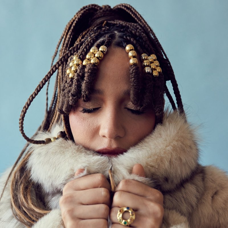 Kaia Kater Fur coat close-up