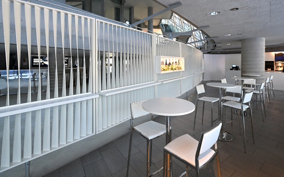 Roy Thomson Hall Winebar 2