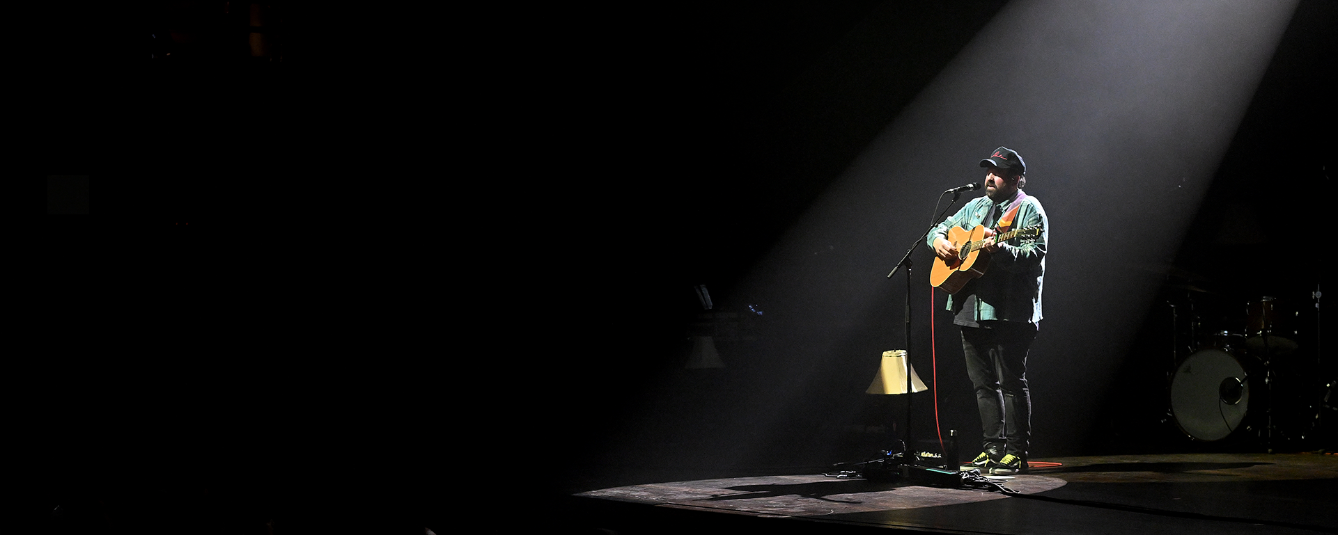 Donovan Woods Wide Photo